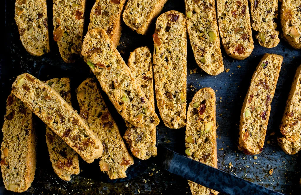 Biscotti sans gluten aux raisins et pistaches