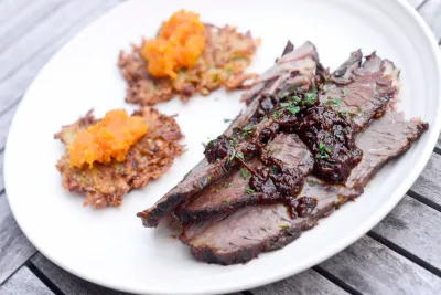 Brisket aigre-doux braisé aux canneberges
