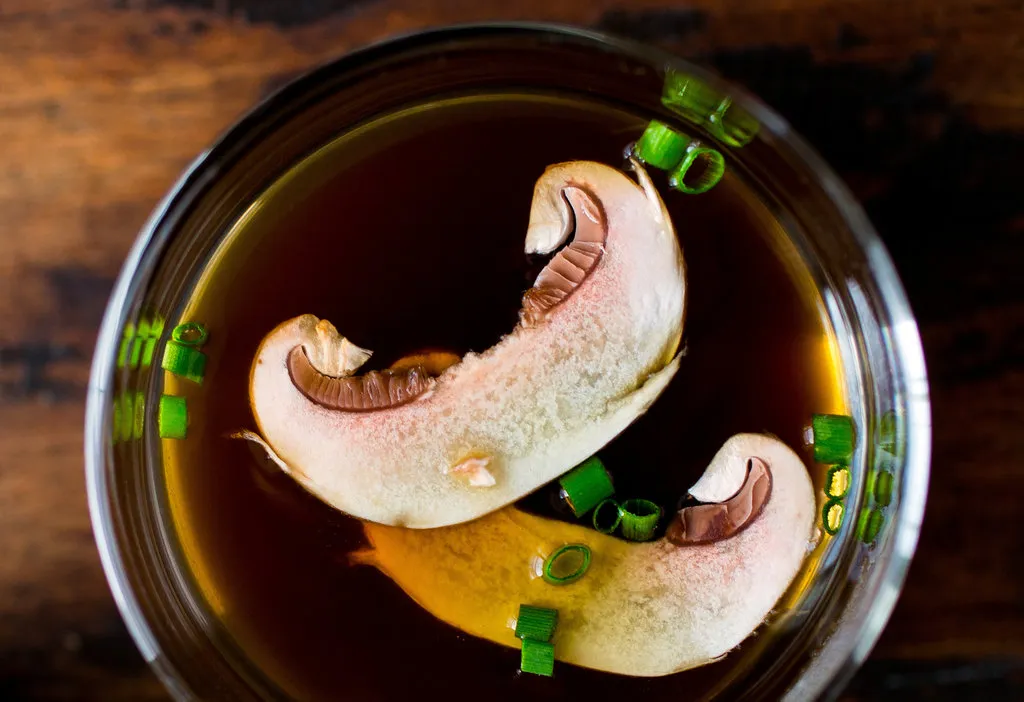 Consommé de cèpes séchés