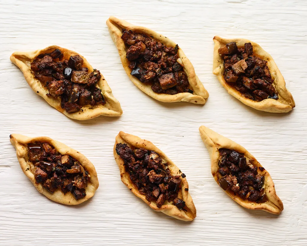 Pide d'agneau et d'aubergine