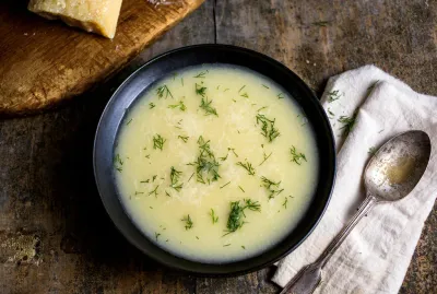 Soupe de chou et parmesan avec orge